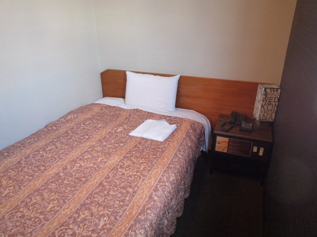 ベッドは至って普通のサイズの寝心地～