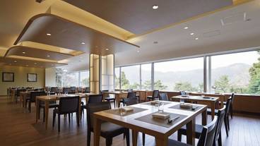 ダイニング旬菜蔵 テーブル席 / 4