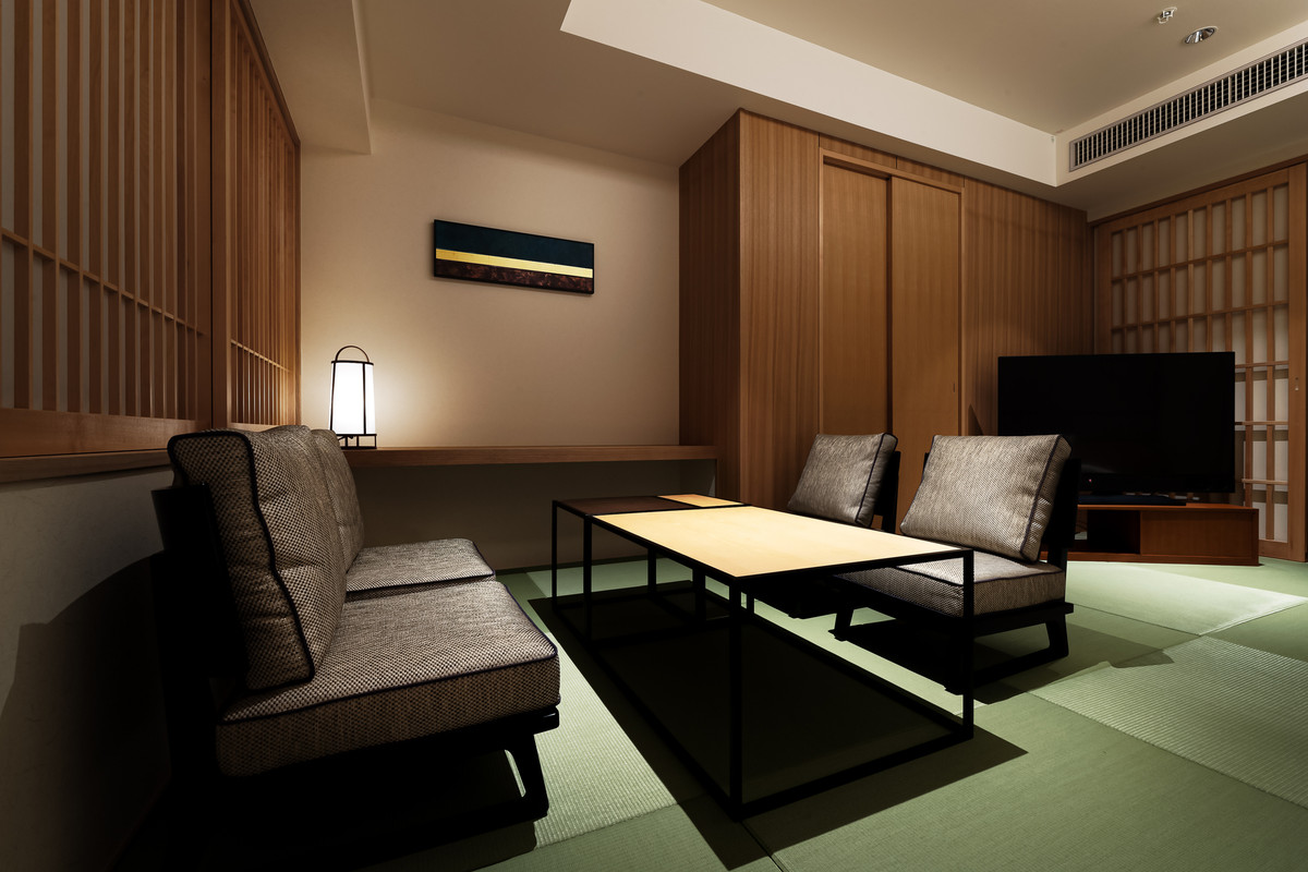Corner Suite Room
