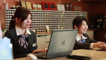 フロントデスク / 1