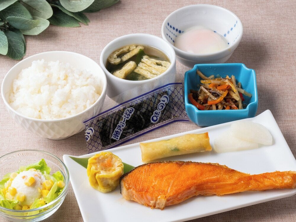 朝食