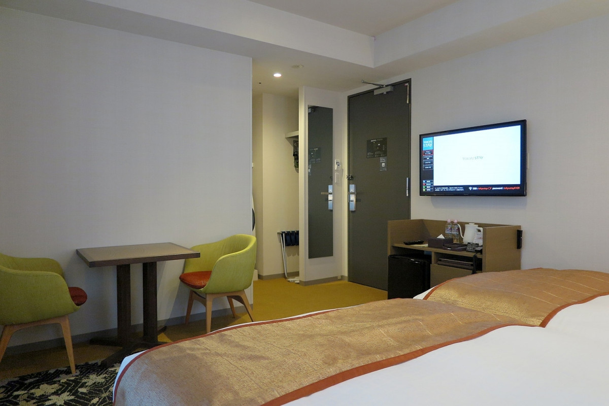 ホワイエがない合理的な造りで、表示面積以上のゆとりを感じます