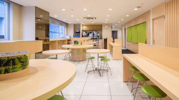 朝食スペース / 13