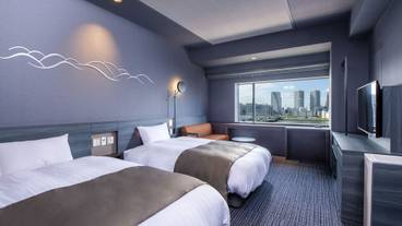 コンセント類は枕元に集中 / 6