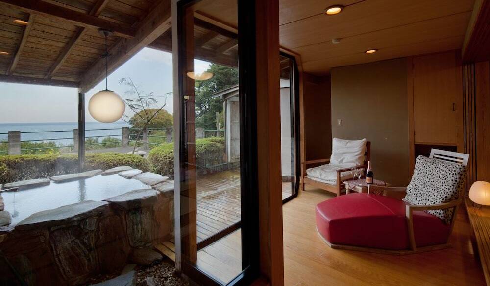 全室に露天風呂付き
海の見えるお部屋も
 / 1