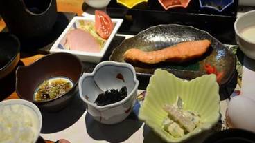 食事・飲み物 / 2