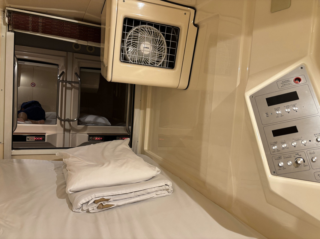 TVかな～と思ったら、サーキュレーター？（しかも回らない）