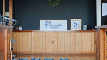 内部エントランス / 2