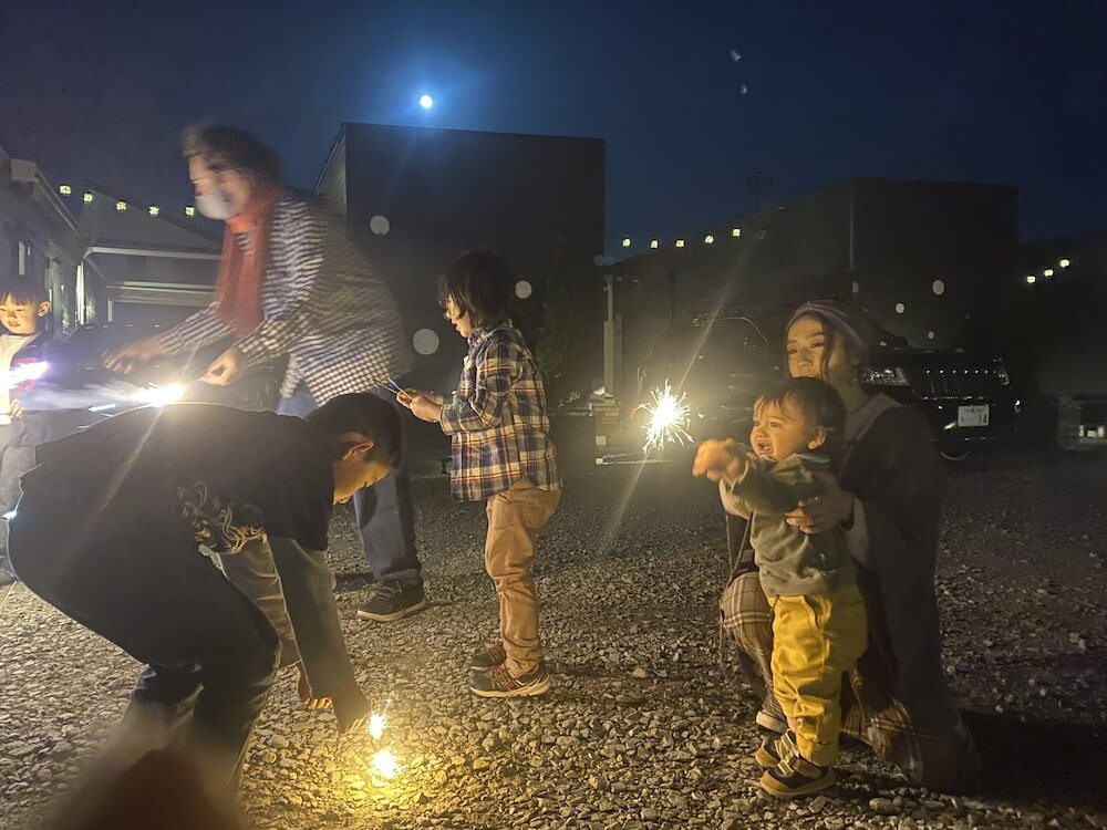 子供用の遊び場 - 屋外