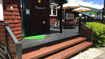 施設の入り口 / 32