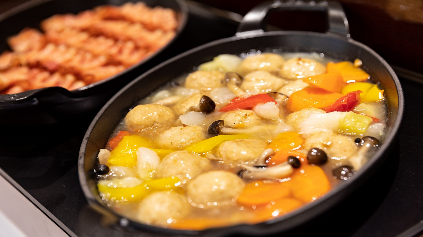 朝食ビュッフェ一例／名古屋コーチンつくね