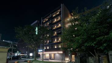 施設の正面 / 10