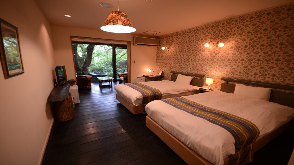 露天風呂付き客室もある、森の中の隠れ家4025869