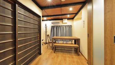 客室内のダイニングエリア / 4