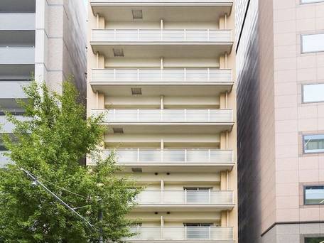 The Metropolitan / 3