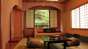 城崎温泉 喧噪の隠れ家 月のしずく(キノサキオンセン ケンソウノカクレガ ツキノシズク) / 2