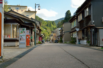 The closest onsen town to Kanazawa. Yuwaku onsen loved by the lord of Kaga and great writers. 3334794