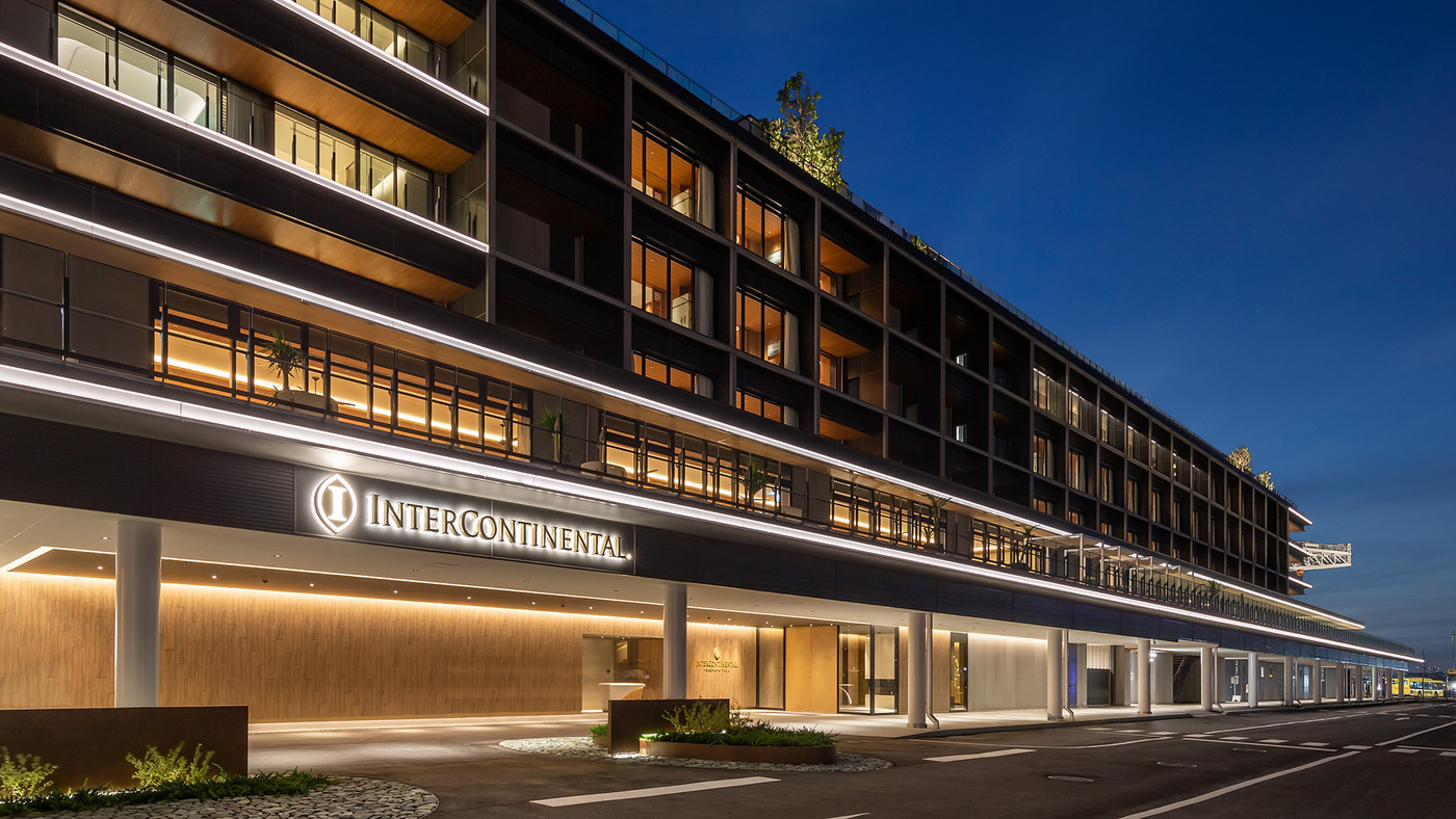 海の上でロマンチックな夜を♡プリンセス気分に浸れるホテル3578373