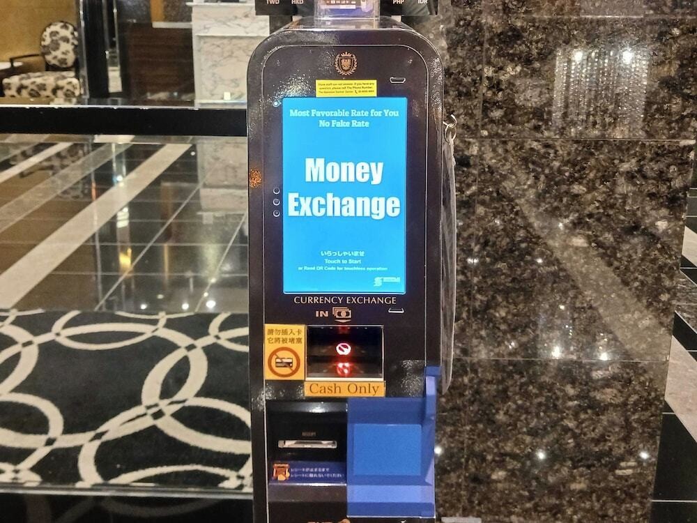 フロント