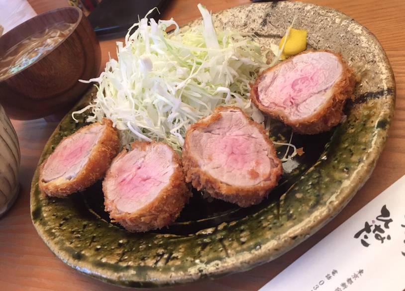 「とんかつひなた」で
肉厚とんかつに舌鼓 / 2