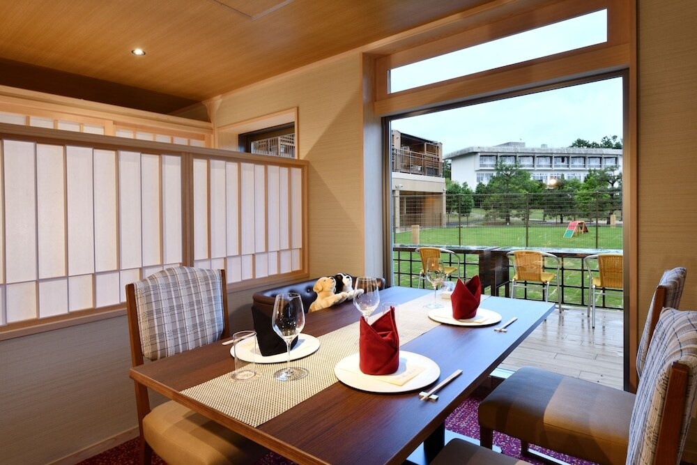 ワンちゃんの席も完備♪地元や世界の食材が揃うディナー4071092