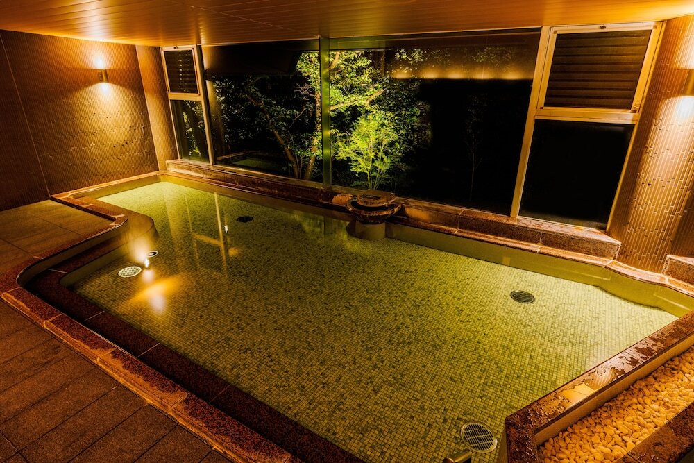 大浴場「月光の湯」内風呂(夜)