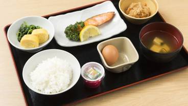 食事・飲み物 / 3