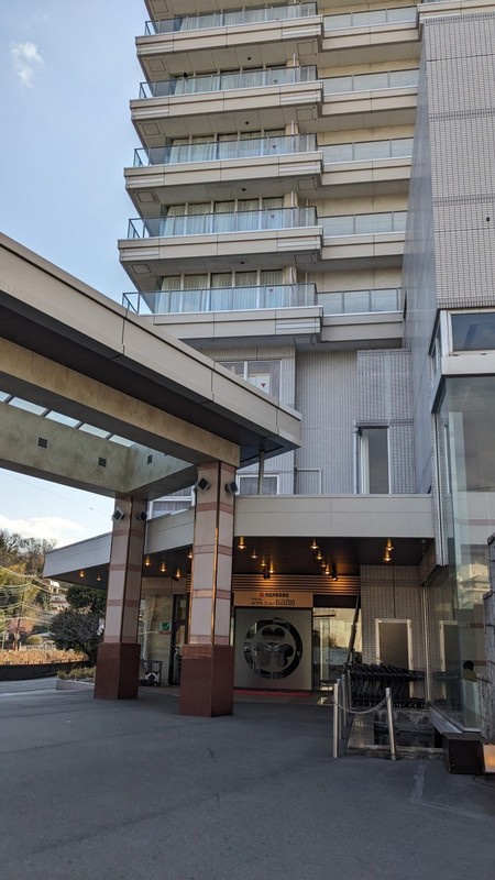 施設は古さは感じるが清潔ではある