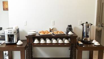 朝食スペース / 13