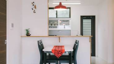 客室内のダイニングエリア / 7