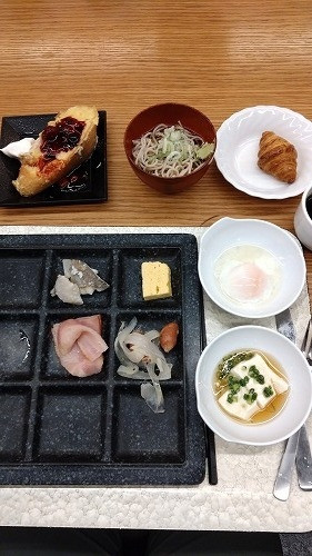 朝食バイキングより