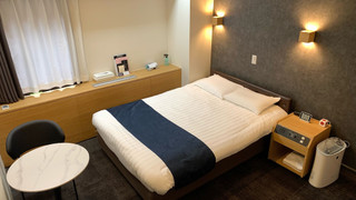 禁煙ダブルルーム D11N 線路反対側