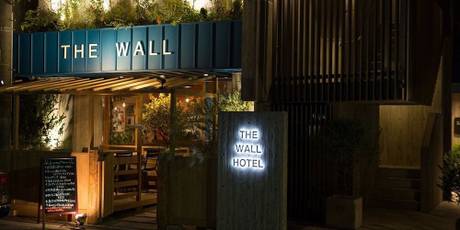 THE WALL HOTEL