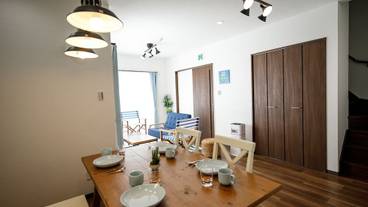 客室内のダイニングエリア / 12