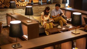 ロビーラウンジ / 11