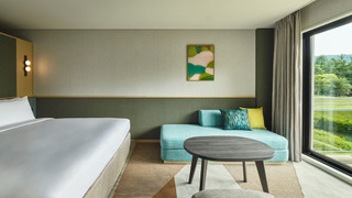 プレミアム ルーム キングベッド 1 台