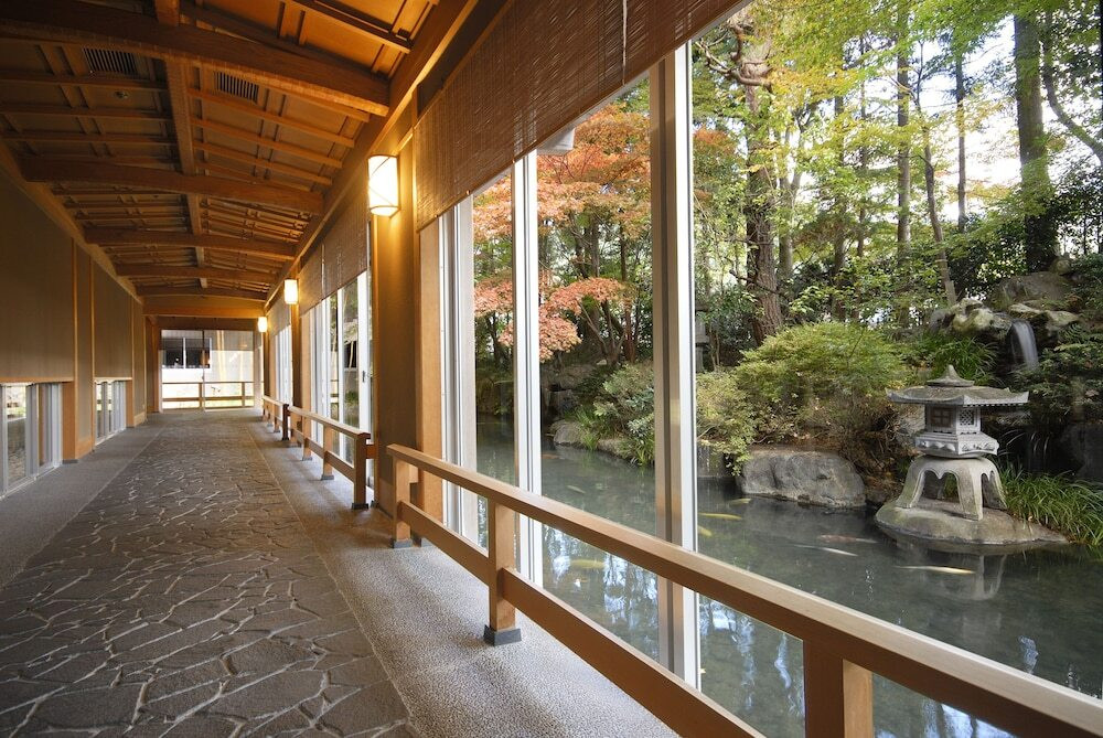 ２.和洋中のレストランにお部屋食…ワガママが叶う「水明館」4266828