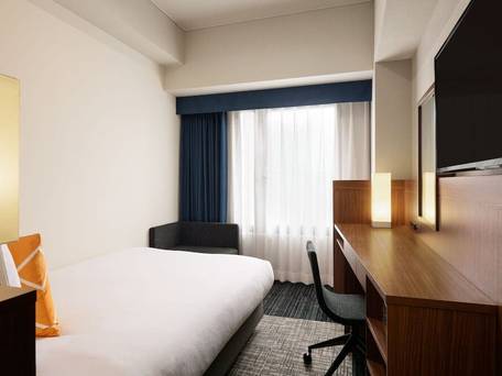 フォーポイント フレックス by シェラトン 大阪梅田 / 5