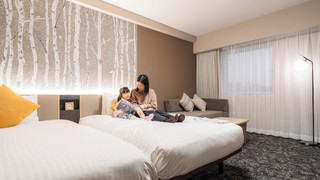 ハリウッドツインルーム　2セミダブルベッド　喫煙可