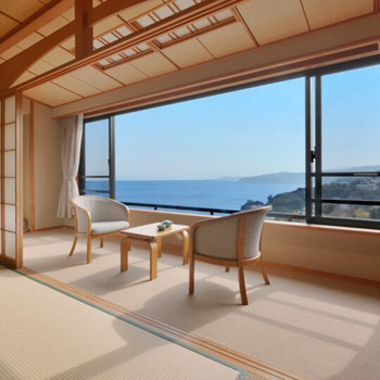 広い大浴場でリラックス。多彩な湯船がそろう温泉宿3646122