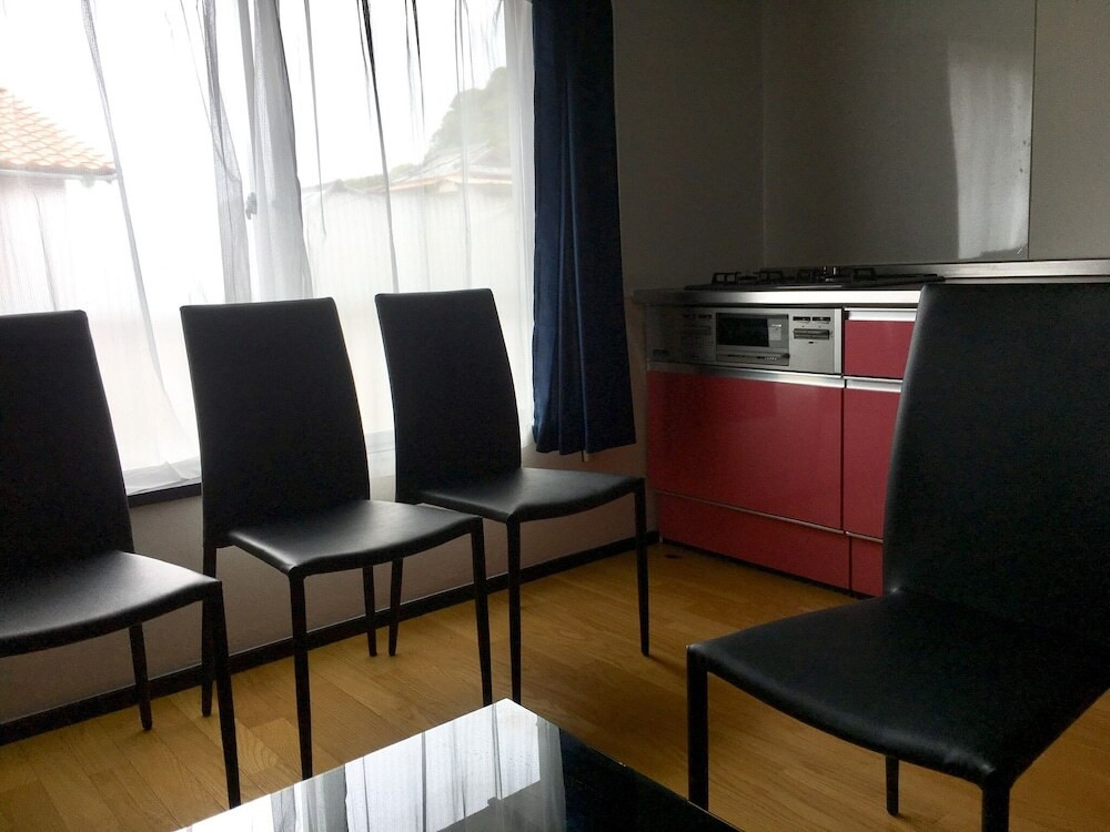 客室内のダイニングエリア