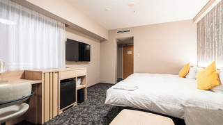 ハリウッドツインルーム　2セミダブルベッド　喫煙可