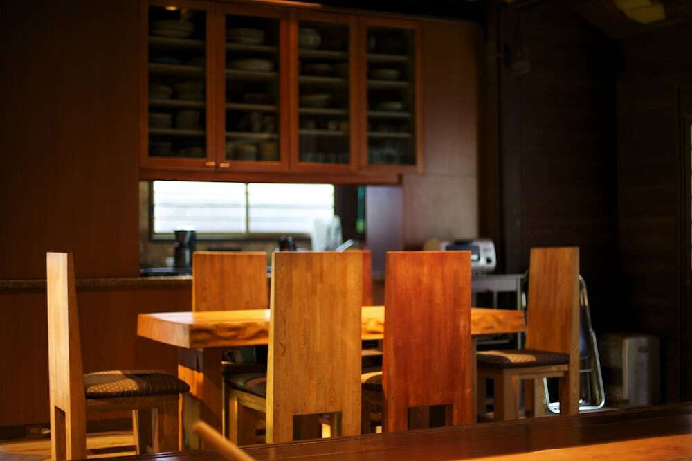 客室内のダイニングエリア