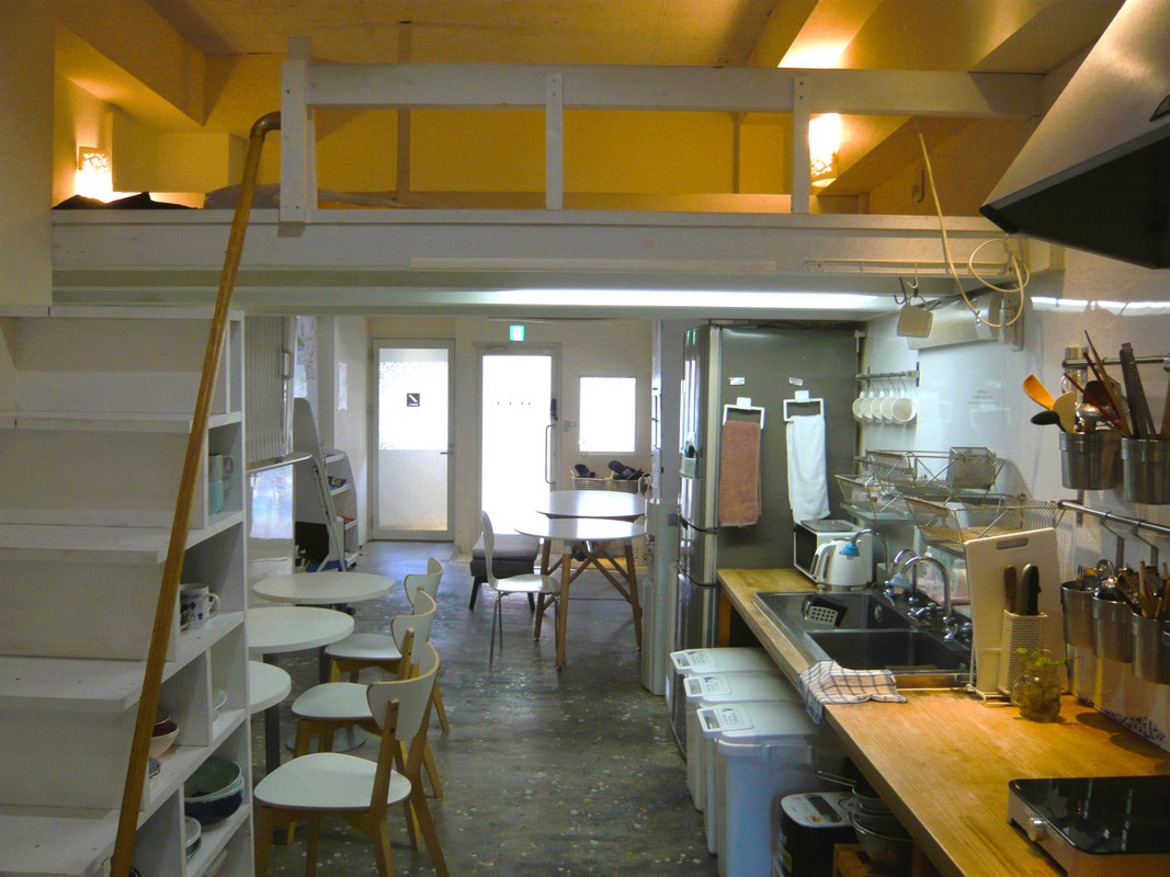 １階　奥から眺めたところ