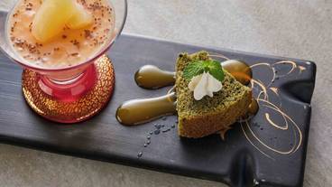 食事・飲み物 / 24