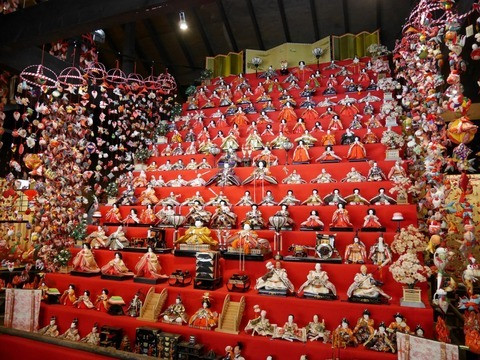 無数のつるし飾りが壮観♪ / 1