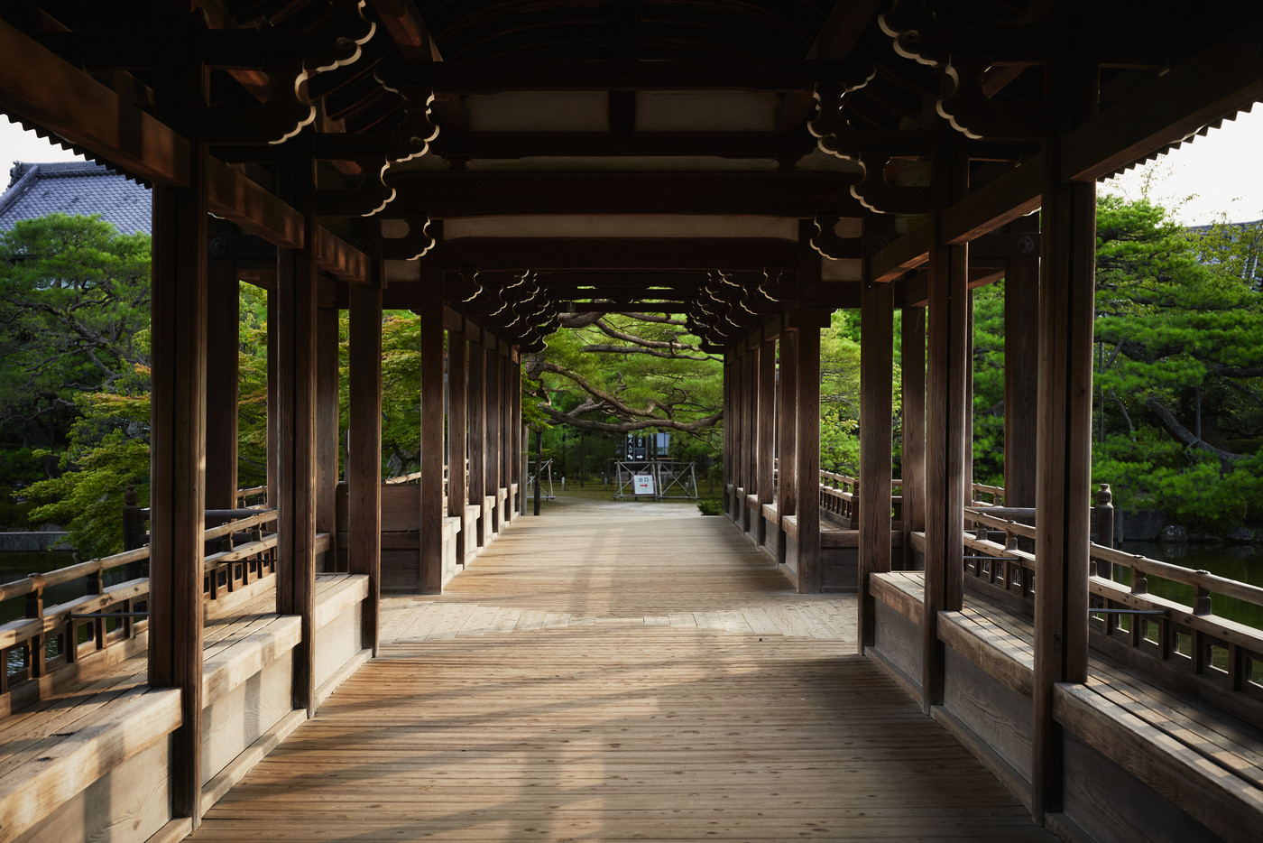 京都 平安神宮の橋殿