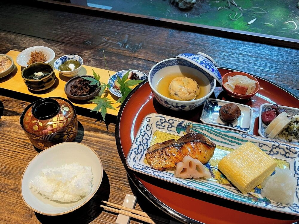 朝食
