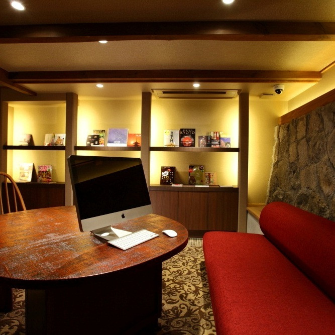 ライブラリーラウンジ