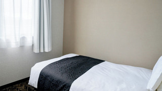 エコノミー ダブルルーム セミダブルベッド 1 台 禁煙 (16㎡)